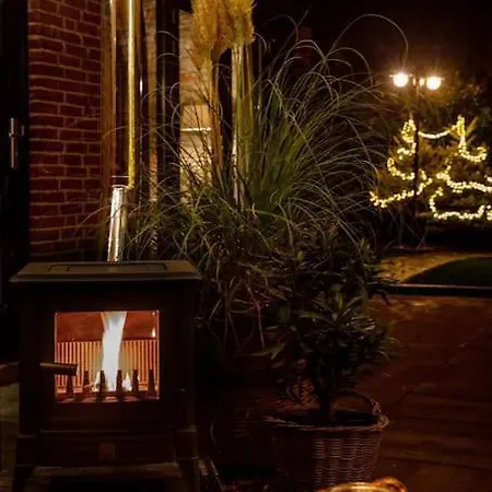 Sfeervolle Boslodge Met Hottub En Veranda Holiday home *