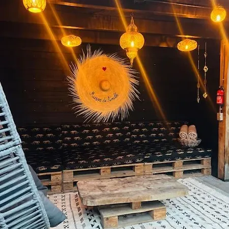 別荘 Sfeervolle Boslodge Met Hottub En Veranda *