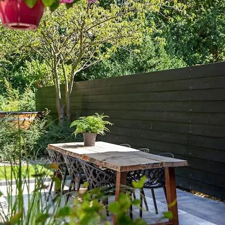 Sfeervolle Boslodge Met Hottub En Veranda